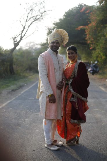 Tujhya Majhya Sansarala Ani Kaay Hawa