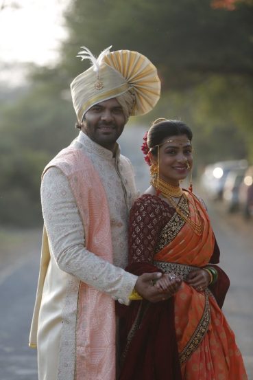 Tujhya Majhya Sansarala Ani Kaay Hawa