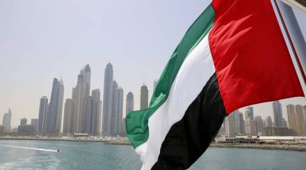 UAE मध्ये कामाचा आठवडा फक्त ४.५ दिवसांचा, कामगारांना कोणत्या खास सवलती मिळणार? वाचा…