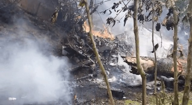 army helicopter crash chopper