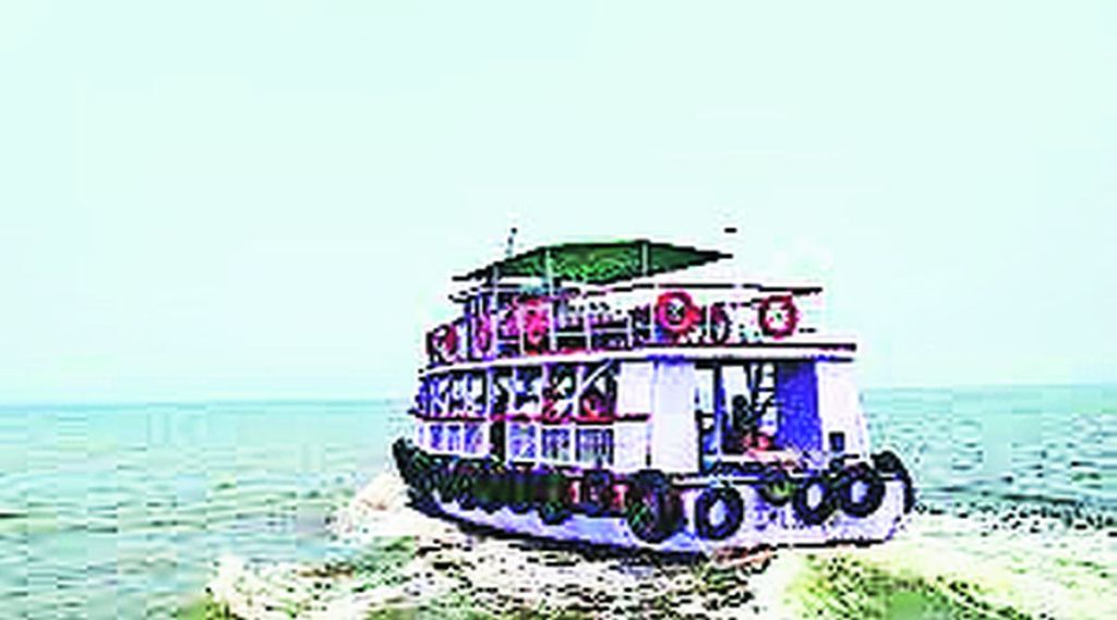 मेट्रो, जलवाहतूक महिनाभरात