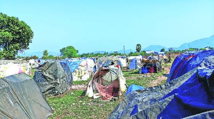 स्थलांतर रोखण्याचे प्रशासनाचे दावे फोल स्थलांतर रोखण्याचे प्रशासनाचे दावे फोल