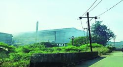 तोरणे गावात लोखंडाच्या कंपनीमुळे प्रदूषण
