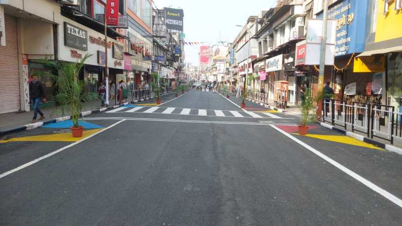 तसेच नगरकर तालिम चौक ते उंबर्‍या गणपती चौक दरम्यान मध्ये ११ ते चा पर्यंत वाहनांची वर्दळ बंद ठेवली जाईल तर पार्किंग देखील नसणार आहे