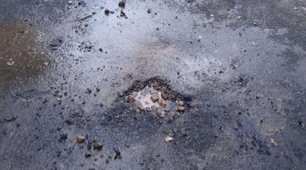 Uttar Pradesh road broke coconut was not broken during inauguration bijnor