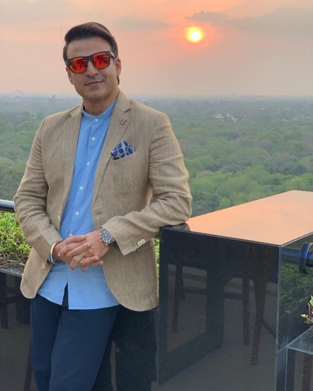 या ठिकाणी टॅलेंटला फार कमी वाव दिला जातो. या ठिकाणी स्वत:ला टिकवून ठेवणे फार कठीण असते.