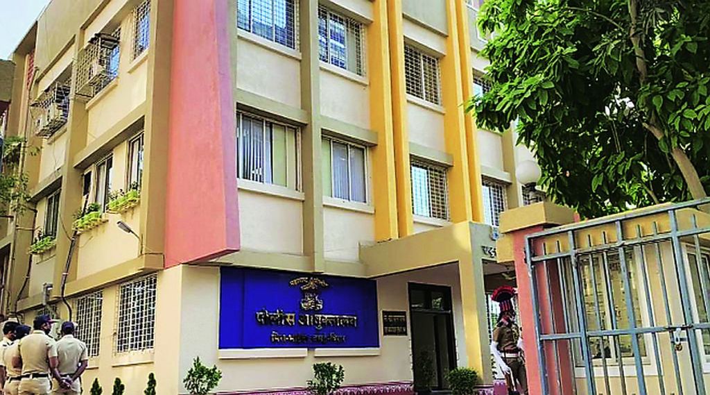 वरिष्ठ पोलीस अधिकाऱ्यांकडे आलेल्या तक्रारींची १५ मिनिटांत दखल