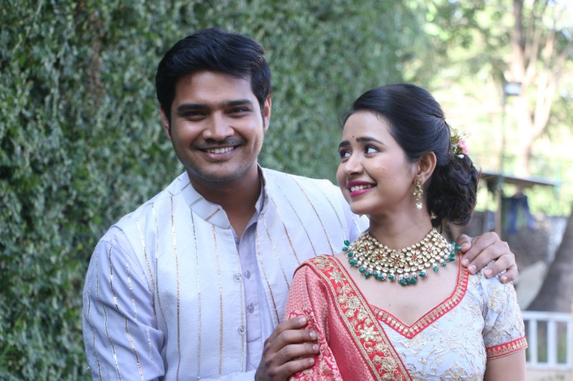Aai Kuthe Kay Karte Abhishek Anagha Wedding Photos