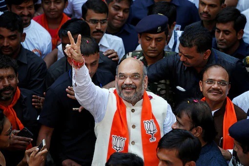 why amit shah have photos of veer savarkar and chanakya at his home