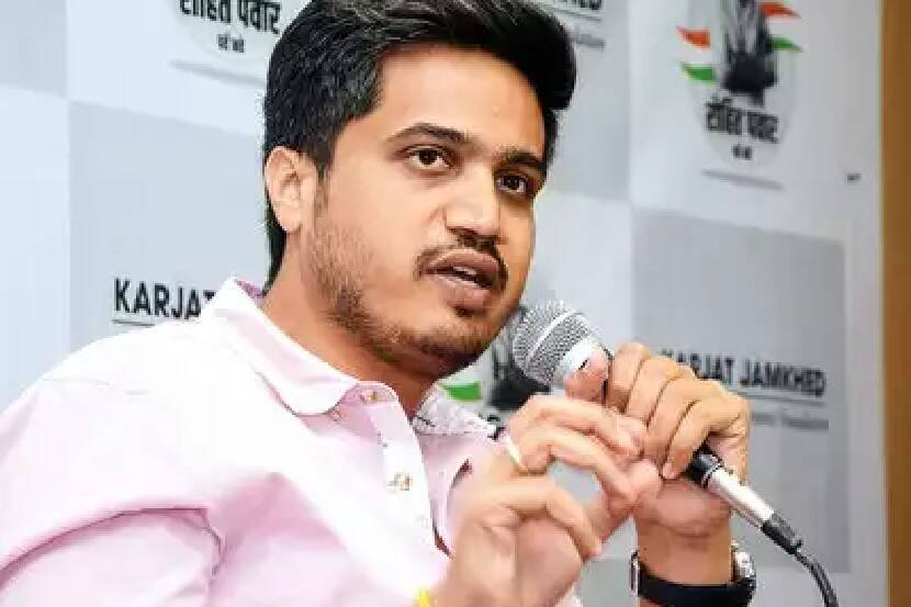 राष्ट्रवादी काँग्रेसचे आमदार आणि शरद पवार यांचे नातू रोहित पवार यांनाही करोनाची लागण झाली आहे.