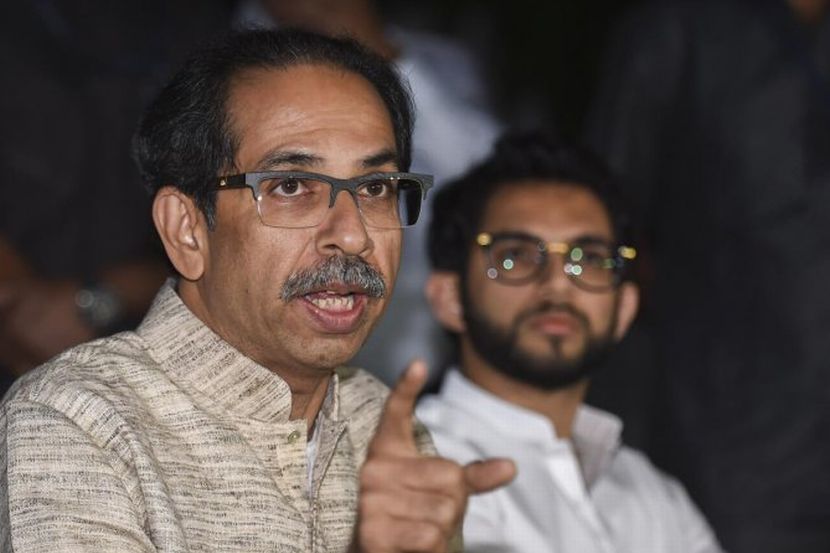 राज्य सरकारने रात्रीची संचारबंदी आणि गर्दी आटोक्यात आणण्यासाठी कठोर निर्बंध लागू करण्याचा निर्णय घेतल्यावर मुख्यमंत्री ठाकरे म्हणाले,