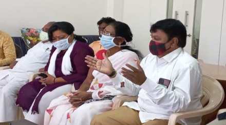 तमाशास परवानगी न दिल्यास अजित पवारांच्या बंगल्यासमोर सामूहिक आत्मदहन करू- रघुवीर खेडकर