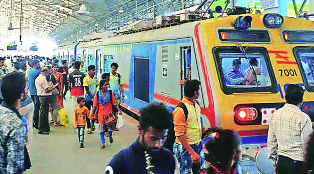 उकाडा वाढताच एसी लोकलकडे धाव ; सकाळी, संध्याकाळी धावणाऱ्या जलद लोकलला प्रवाशांचा प्रतिसाद