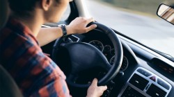 अपघात टाळण्यात अँटीलॉक ब्रेकिंग सिस्टीम निभावते महत्त्वाची भूमिका; जाणून घ्या कसे करते काम