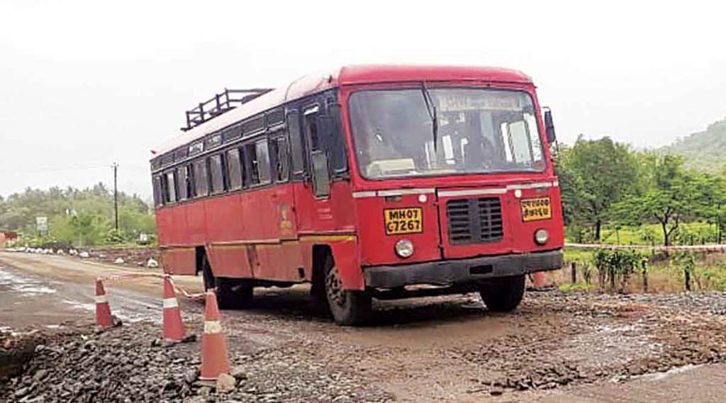 विश्लेषण : एसटी-संप संपतच कसा नाही ?