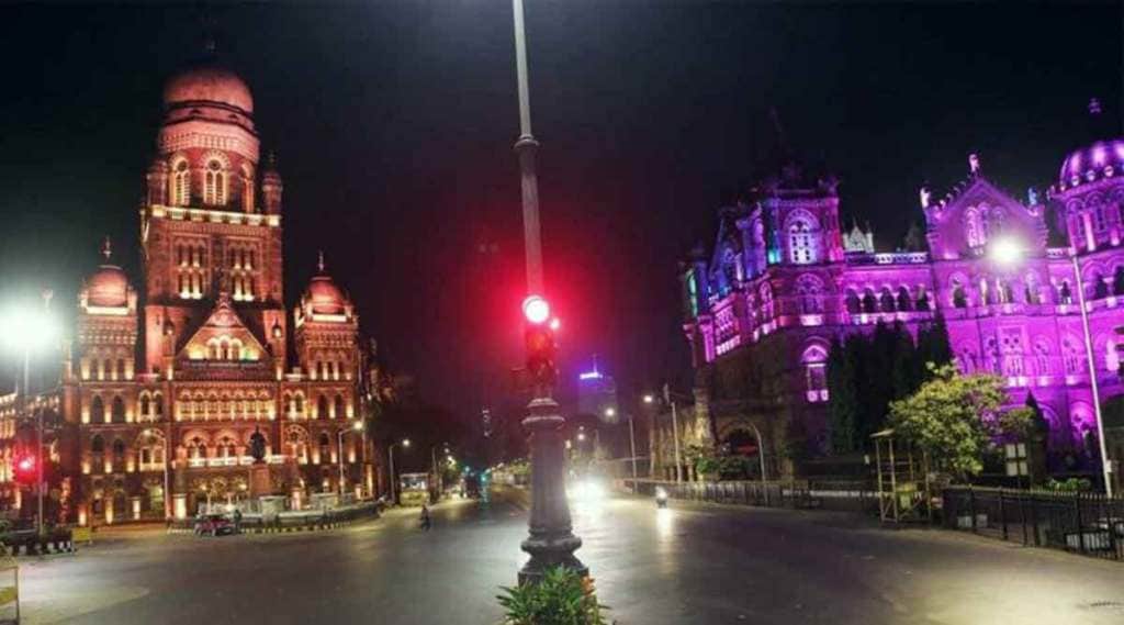 राज्यात रात्रीची संचारबंदी लागू ; खासगी कार्यालयांमध्ये ५० टक्के उपस्थिती राज्यात रात्रीची संचारबंदी लागू ; खासगी कार्यालयांमध्ये ५० टक्के उपस्थिती