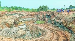 जिल्ह्य़ात बेकायदा गौण खनिज उत्खनन