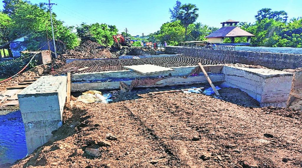 कामांच्या ठिकाणी माहिती फलकांचा अभाव