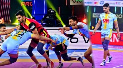 Pro Kabaddi League : परदीप नरवाल अपयशी तरीही यूपी योद्धाकडून बंगळुरू बुल्सचा धुव्वा!