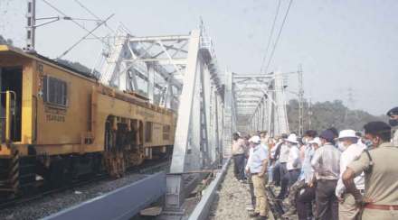मध्य रेल्वेचा मेगाब्लॉक : रेतीबंदर उन्नत मार्गिकेवरून आजपासून वाहतूक