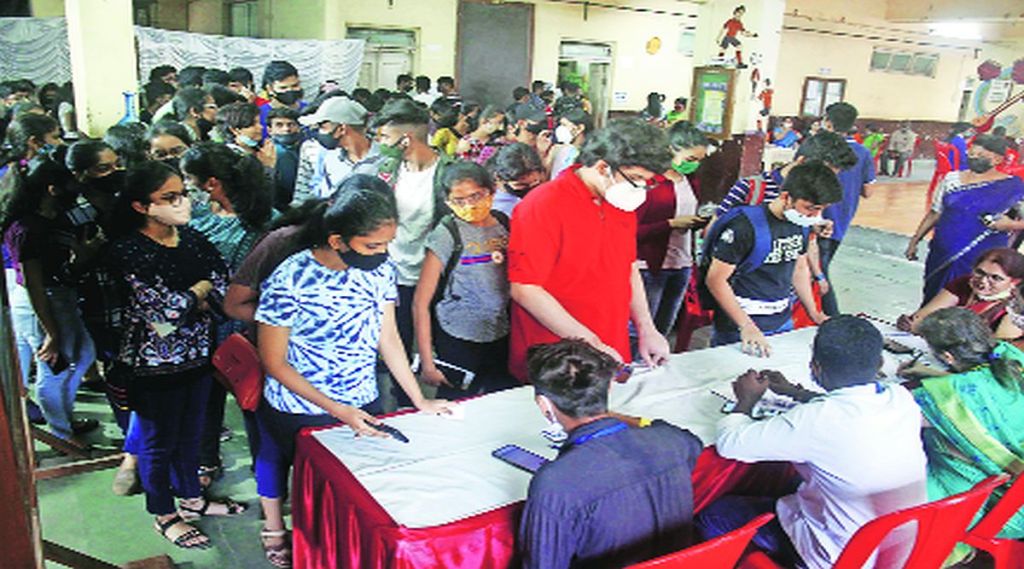लसीकरणासाठी युवा वर्गात उत्साह