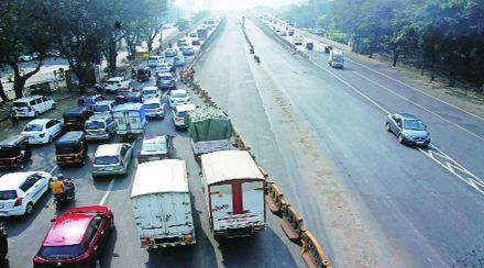 कोंडी सोडवण्यासाठी विशेष पथके