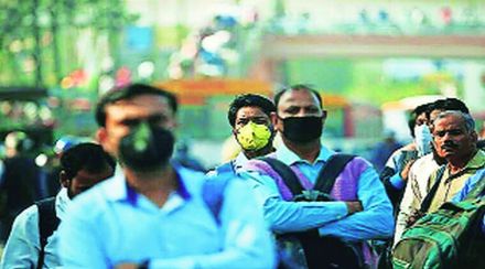 समोरच्या बाकावरून : वास्तव की अतिवास्तव?