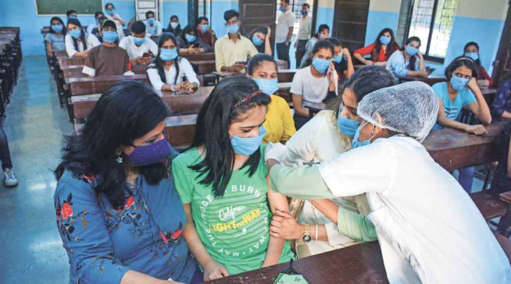 देशात १२-१४ वयोगटातील मुलांचे लसीकरण मार्चपासून ? ; करोना गटाचे कार्याध्यक्ष डॉ. अरोरा यांचे संकेत