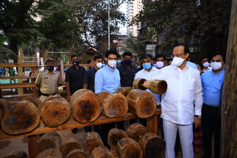 मात्र ९ वाजता प्रसारमाध्यमांना माहिती मिळाली आणि सर्वांनी त्यांना कव्हर करण्यास सुरुवात केली.