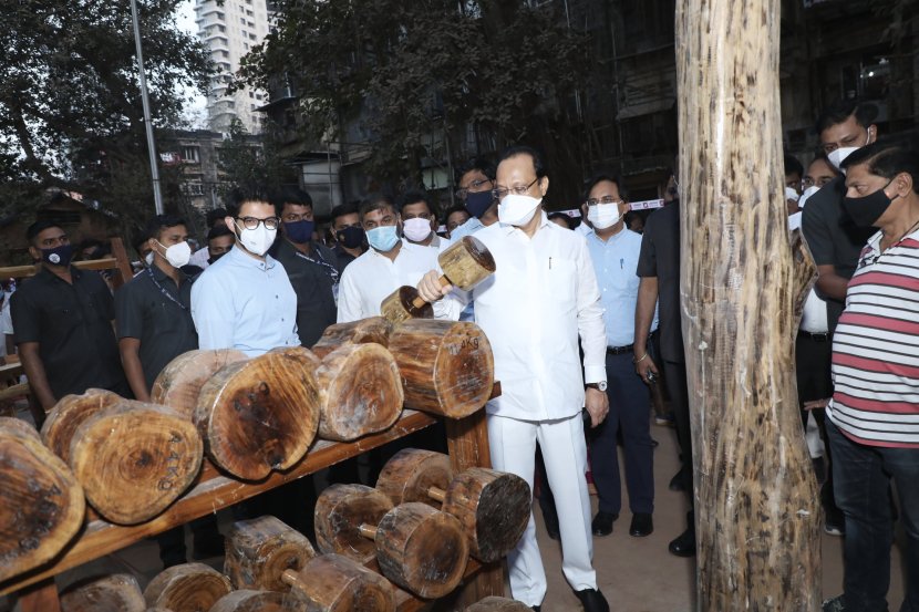 निवडणुकीत शिवसेना-राष्ट्रवादीच्या युतीच्या चर्चेचसंबंधी विचारलं असता ते म्हणाले की, 