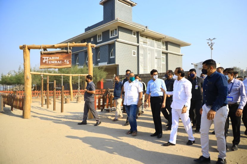 पण हा दौऱा इतका गुप्त का ठेवण्यात आला अशी चर्चाही होऊ लागली. सोबतच अजित पवार आणि आदित्य ठाकरेंच्या या एकत्रित पाहणी दौऱ्यामुळे महापालिका निवडणुकीत शिवसेना आणि राष्ट्रवादी एकत्रित येणार असल्याची चर्चा रंगली. या सर्व प्रश्नांना अजित पवारांनी उत्तरं दिली.