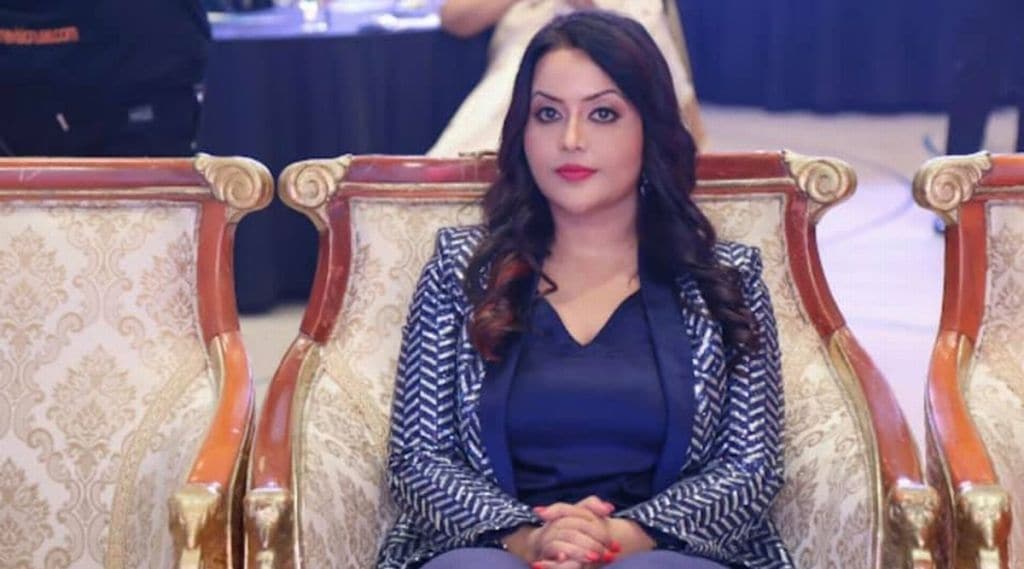 Shivsena, Manisha Kayande, BJP, Devendra Fadanvis, Amruta Fadanvis, Mumbai Traffic, divorce