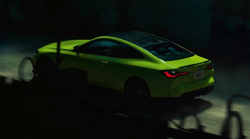 कारला अॅडॉप्टिव्ह एलईडी हेडलाइट्स आणि बीएमडब्ल्यू लेझरलाइट्ससह एक शार्प डिझाइन मिळते. हॉरिजॉन्टल स्लॅटसह पुढील किडनी ग्रिल सध्याच्या बीएमडब्ल्यू मॉडेलप्रमाणेच आहे. ठळकपणे विस्तारित साइड सिल्ससह कारला आकर्षक चाकांच्या कमानी देखील मिळतात. (Photo: BMW Website)