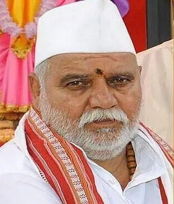 महाराष्ट्र सरकारने लॉकडाउन काळात मंदिरे खुली न केल्यामुळे बंडातात्यांनी राज्य सरकारवर टीका केली होती. त्यांनी एक पत्रं लिहून सरकारचा निषेध म्हणून यंदा दिवाळी साजरी करू नका, असं आवाहनही केलं होतं.