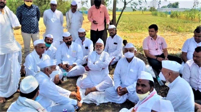 बंडातात्या कराडकरे यांनी १९९६ मध्ये व्यसनमुक्त युवक संघाची स्थापना केली. व्यसनाच्या आहारी गेलेल्या तरुणांना व्यसनमुक्त करण्याचं का ही संस्था करते.
