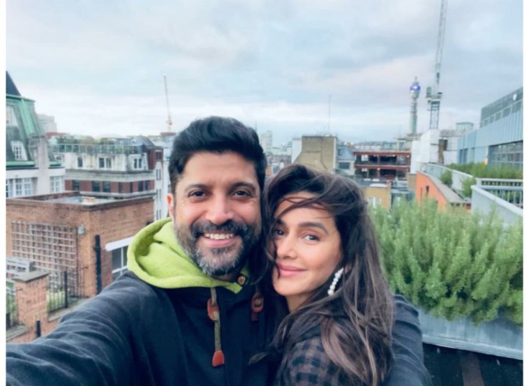 Farhan Akhtar Shibani Dandekar Mumbai