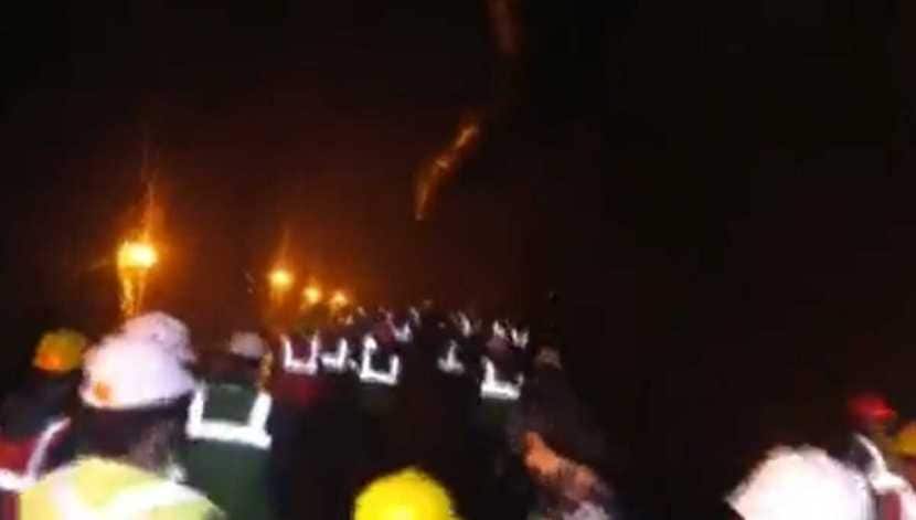 आंतरराष्ट्रीय मानकांप्रमाणे बचाव भुयार मुख्य भुयाराच्या समांतरच तयार करण्यात आलं आहे.