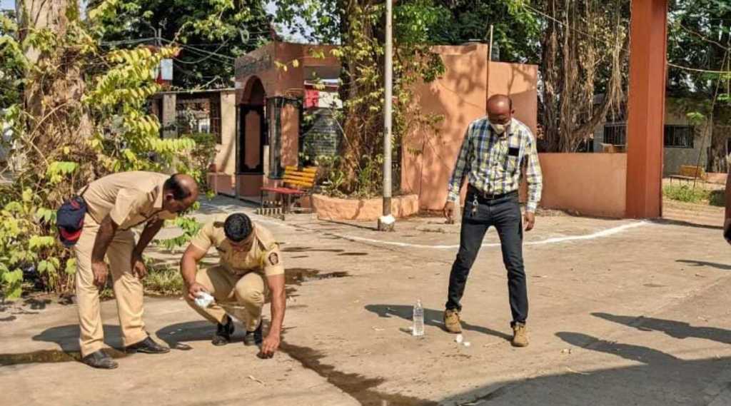 उल्हासनगर: शिवसेना नगरसेवकाच्या अंत्ययात्रेत तलवारीने हल्ला, दोघे गंभीर जखमी