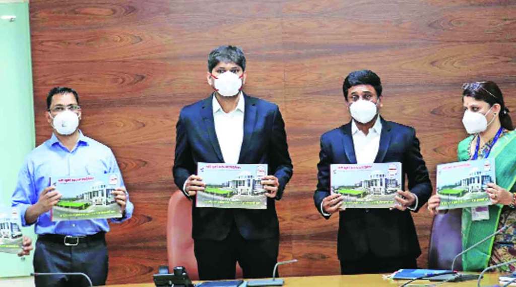 नवी मुंबई महानगरपालिकेचा अर्थसंकल्प सादर करताना आयुक्त अभिजीत बांगर, अतिरिक्त आयुक्त संजय काकडे, मुख्य लेखा व वित्त अधिकारी धनराज गरड, अतिरिक्त आयुक्त सुजाता ढोले. नवी मुंबई महानगरपालिकेचा अर्थसंकल्प सादर करताना आयुक्त अभिजीत बांगर, अतिरिक्त आयुक्त संजय काकडे, मुख्य लेखा व वित्त अधिकारी धनराज गरड, अतिरिक्त आयुक्त सुजाता ढोले.