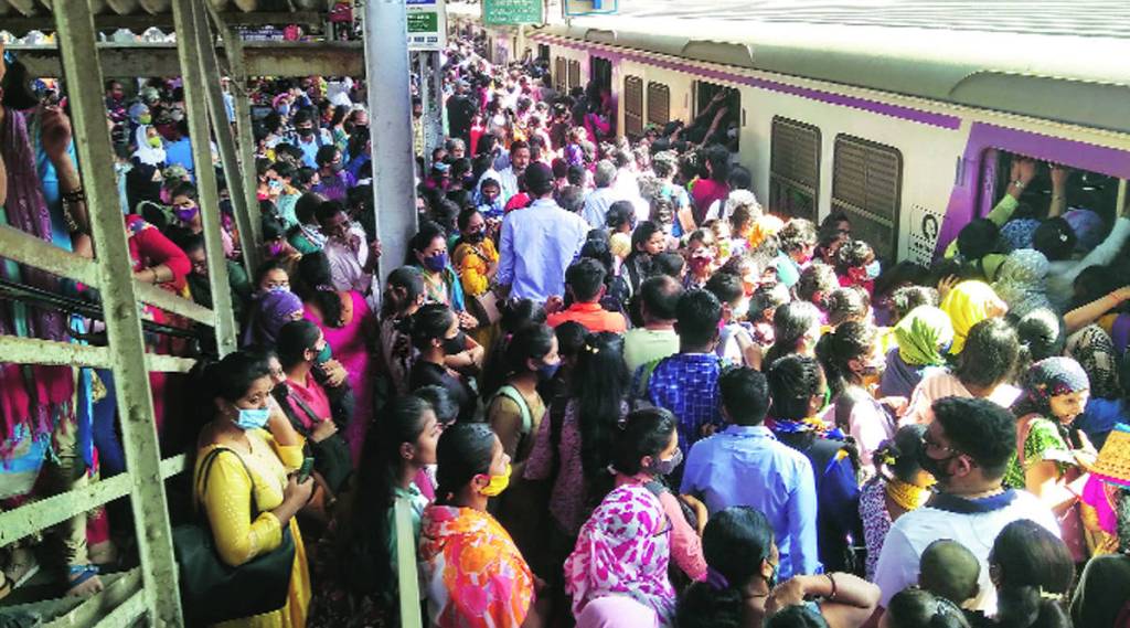 corona-unlock-mumbai-local-rush corona-unlock-mumbai-local-rush