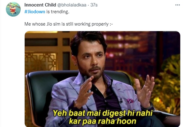 काही युजर्सकडे नेटवर्क येत जात आहे.