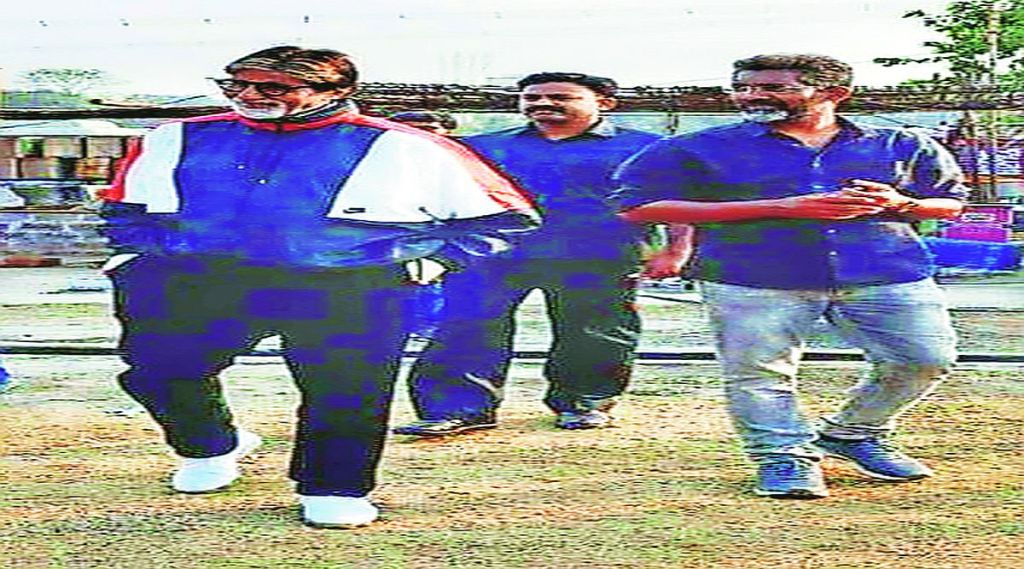 त्यांची कथाच वेगळी..