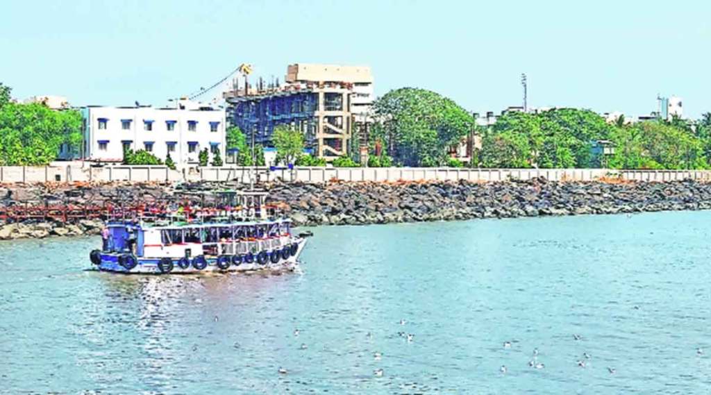 हुल्लडबाज प्रवाशांमुळे जलप्रवास धोक्यात