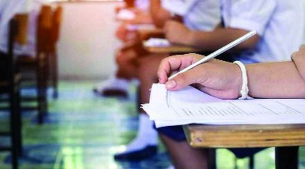 विद्यार्थ्यांच्या शिष्यवृत्तीचा निधी दुसरीकडे खर्च?