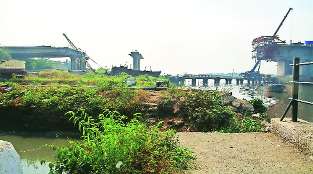माणकोली पूल ते रेतीबंदर रस्ते कामाला प्रारंभ
