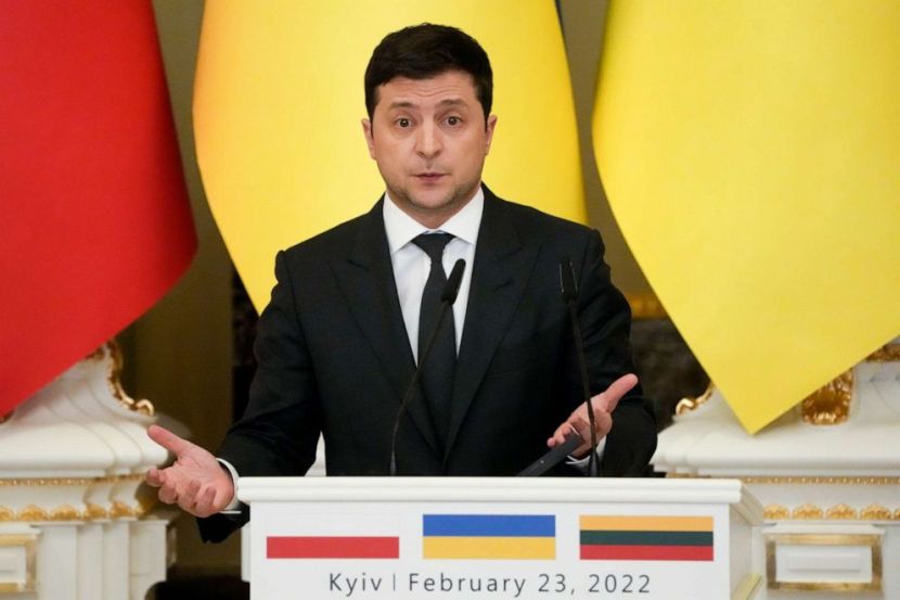 In military uniform defiant President Volodymyr Zelensky vows to defend Ukraine People called him real hero