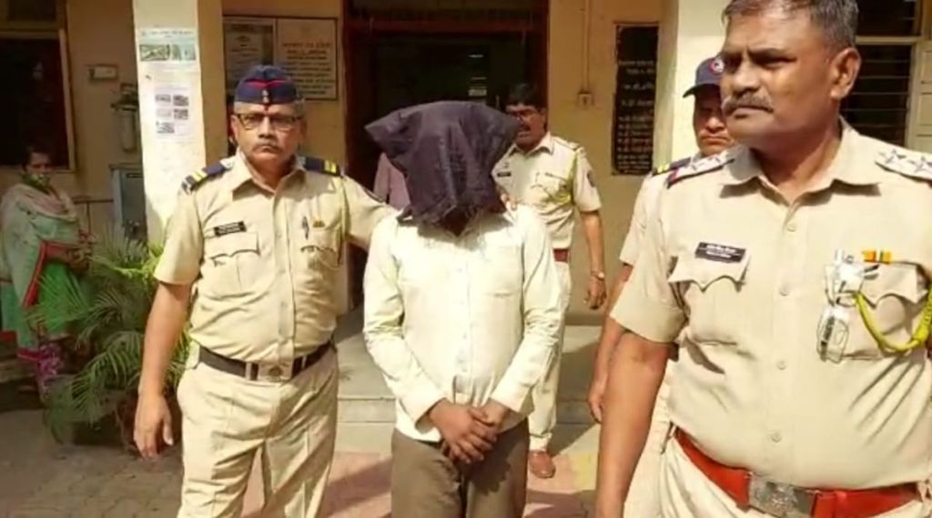 शिक्षकच गेल्या दोन वर्षांपासून करत होता शारीरिक छळ, व्हिडीओ दाखवत अश्लील चाळे; अंबरनाथमधील धक्कादायक घटनेने खळबळ