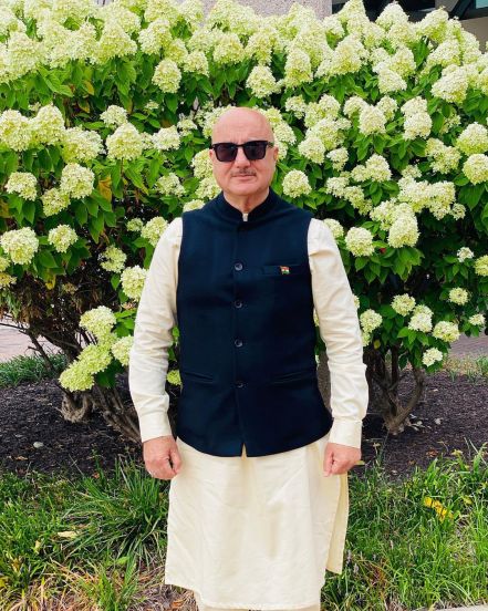 Anupam Kher Birthday Kirron Kher Love Story