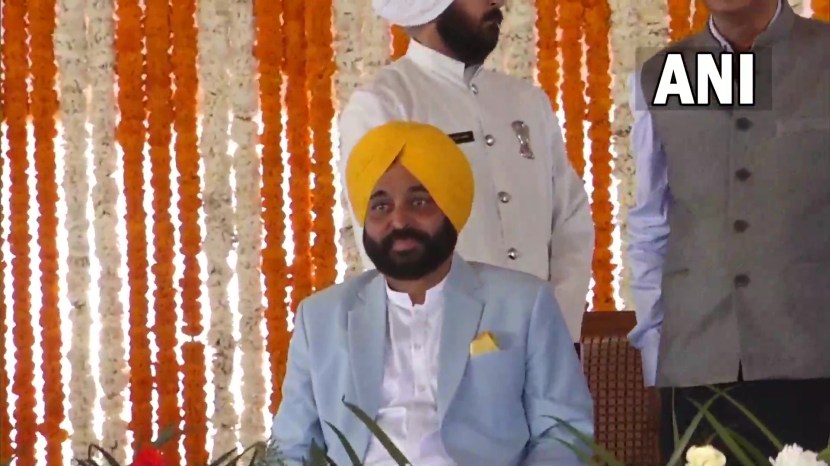 Punjab CM Bhagwant Mann swearing in ceremony Photos