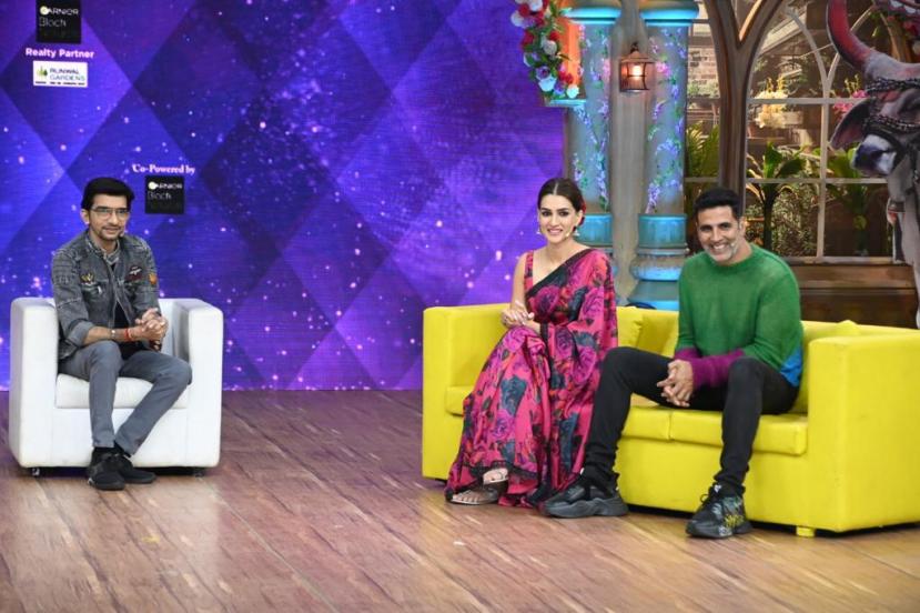 Chala Hawa Yeu Dya Akshay Kumar Kriti Sanon